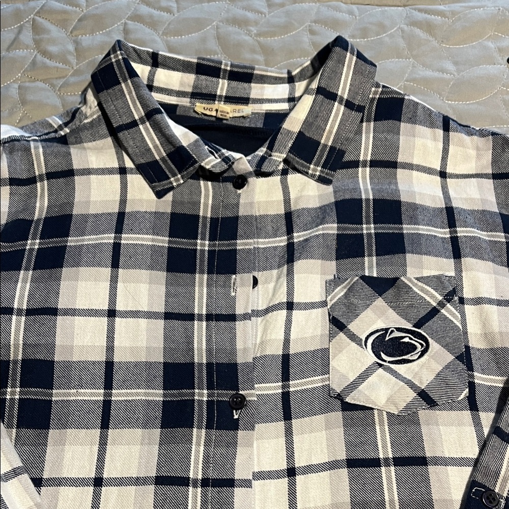 PSU!!! WE ARE!!!
Women's Navy Plaid Button Down Shirt